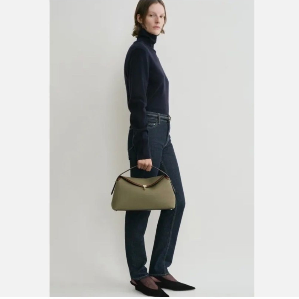 100% Authentic! NWT Org.$1340 Toteme T-Lock Canvas Top Handle Bag Khaki Green - Picture 2 of 14